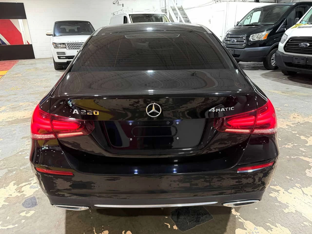 Mercedes-Benz A 220 * АВТОКРЕДИТ БЕЗ ПЪРВОНАЧАЛНА ВНОСКА* , снимка 4 - Автомобили и джипове - 55499586