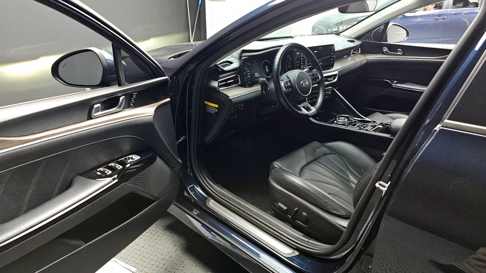 Kia K5 2.0 LPI Signature autogeorge.com, снимка 10 - Автомобили и джипове - 55702886