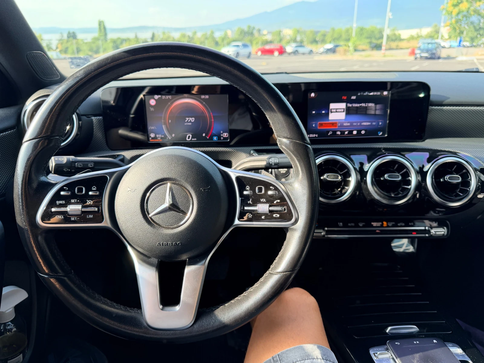 Mercedes-Benz A 200 -Sport edition-Всичко платено-обслужен-Лизинг, снимка 11 - Автомобили и джипове - 55809514