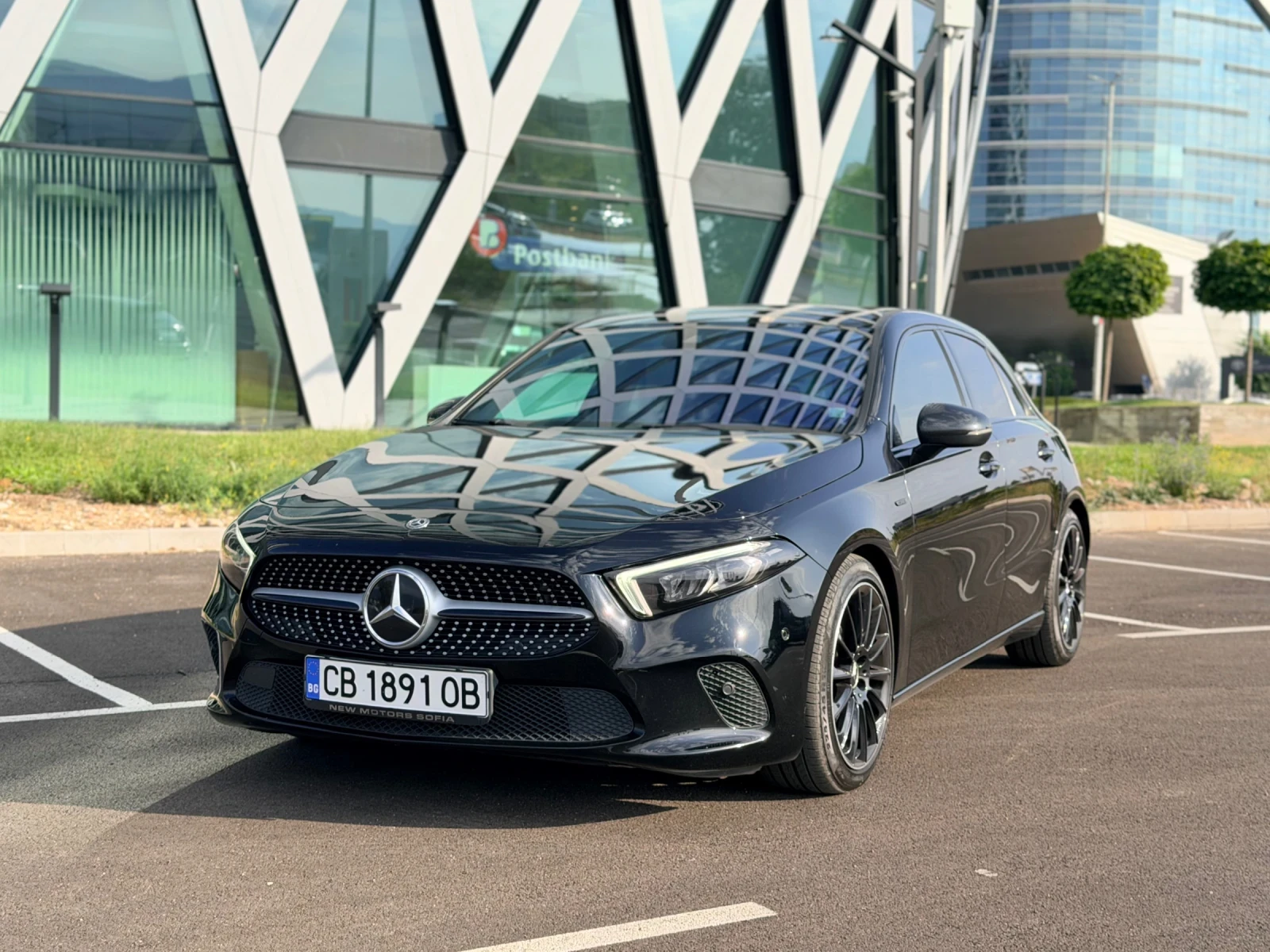 Mercedes-Benz A 200 -Sport edition-Всичко платено-обслужен-Лизинг