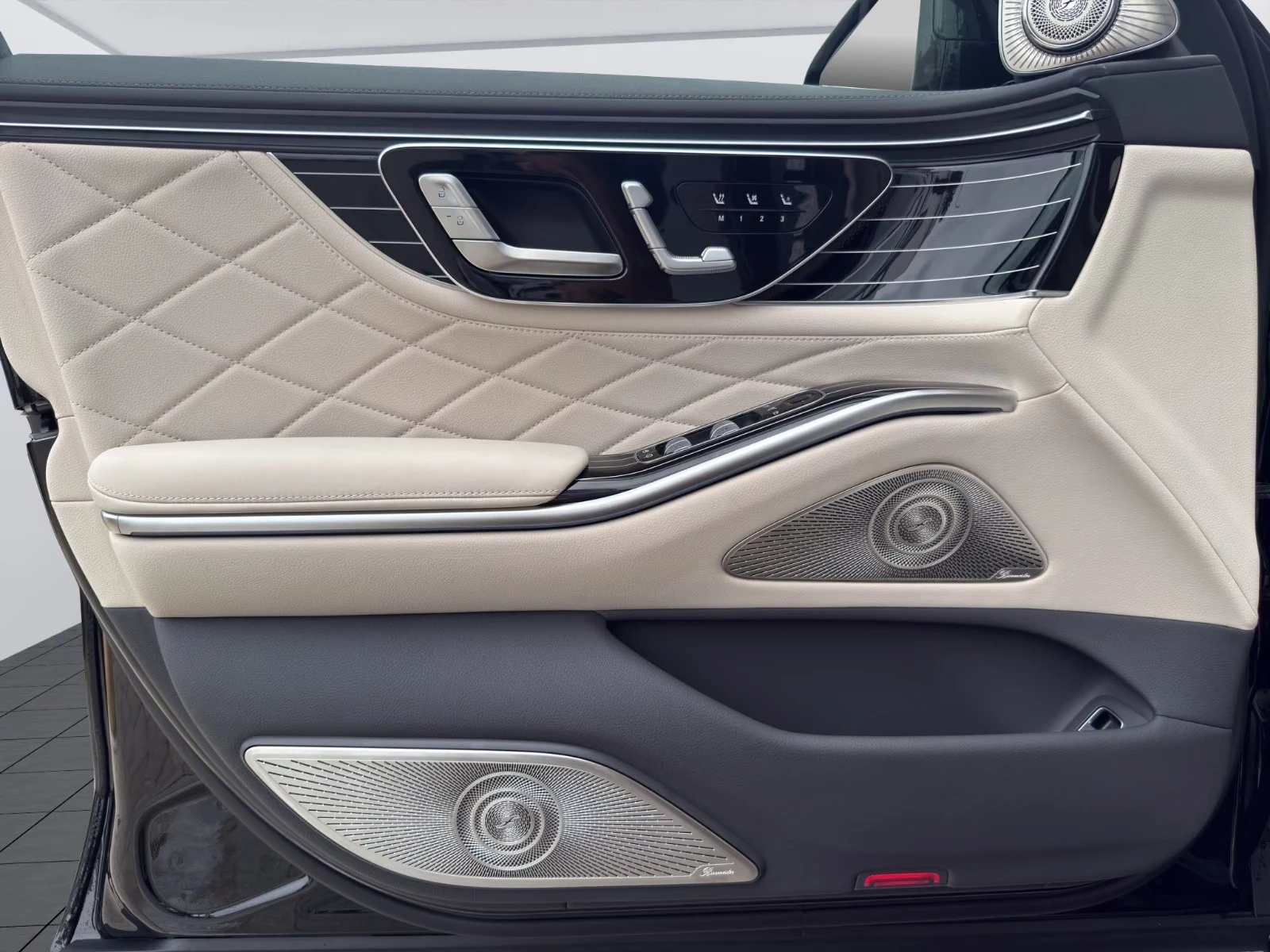 Mercedes-Benz S 580 e 4M LONG PLUG-IN * NEW 2026* TV PANO BURMESTER-4D, снимка 10 - Автомобили и джипове - 55837426