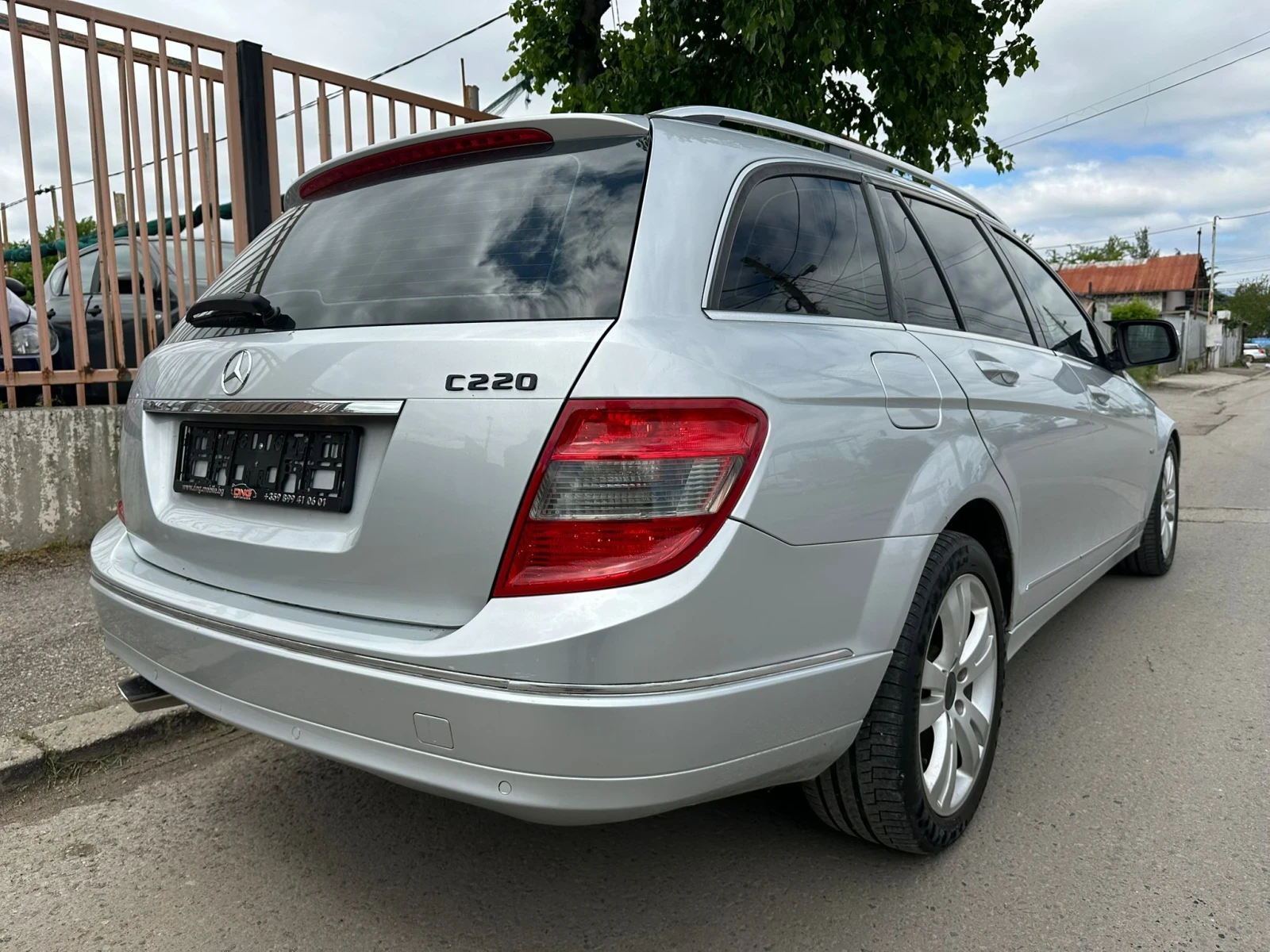 Mercedes-Benz C 220 ТОП ЦЕНА ДО 13.09.2026, снимка 7 - Автомобили и джипове - 56014358