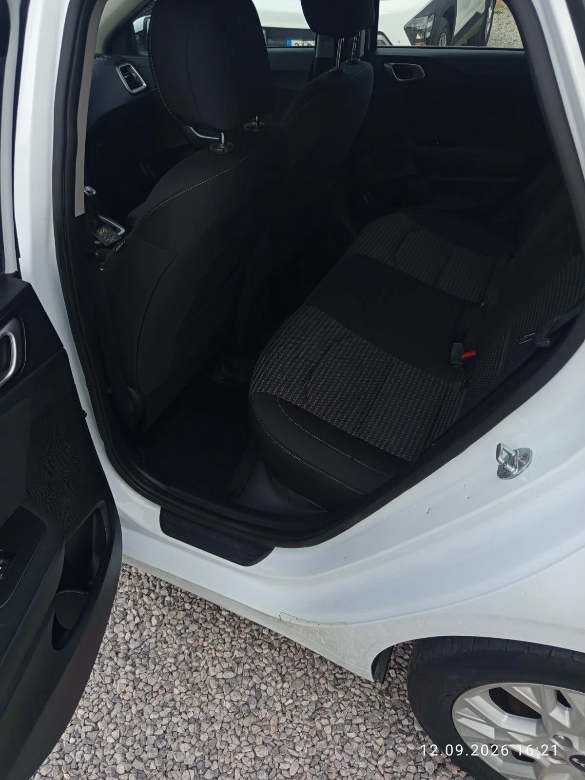 Kia Ceed 1.6Mild-Hybrid , снимка 11 - Автомобили и джипове - 56042116