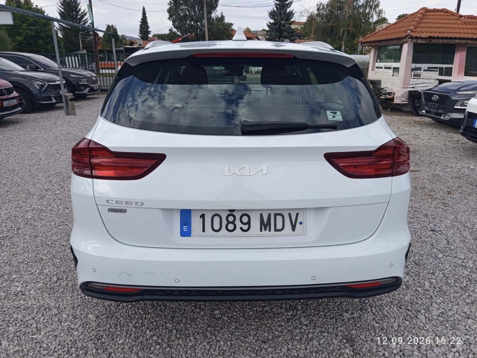 Kia Ceed 1.6Mild-Hybrid , снимка 6 - Автомобили и джипове - 56042116
