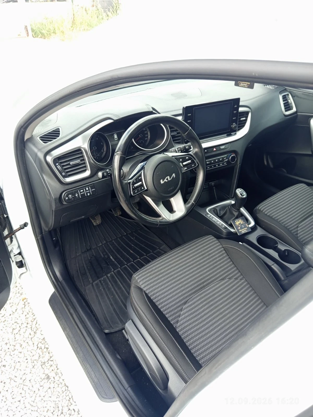 Kia Ceed 1.6Mild-Hybrid , снимка 9 - Автомобили и джипове - 56042116