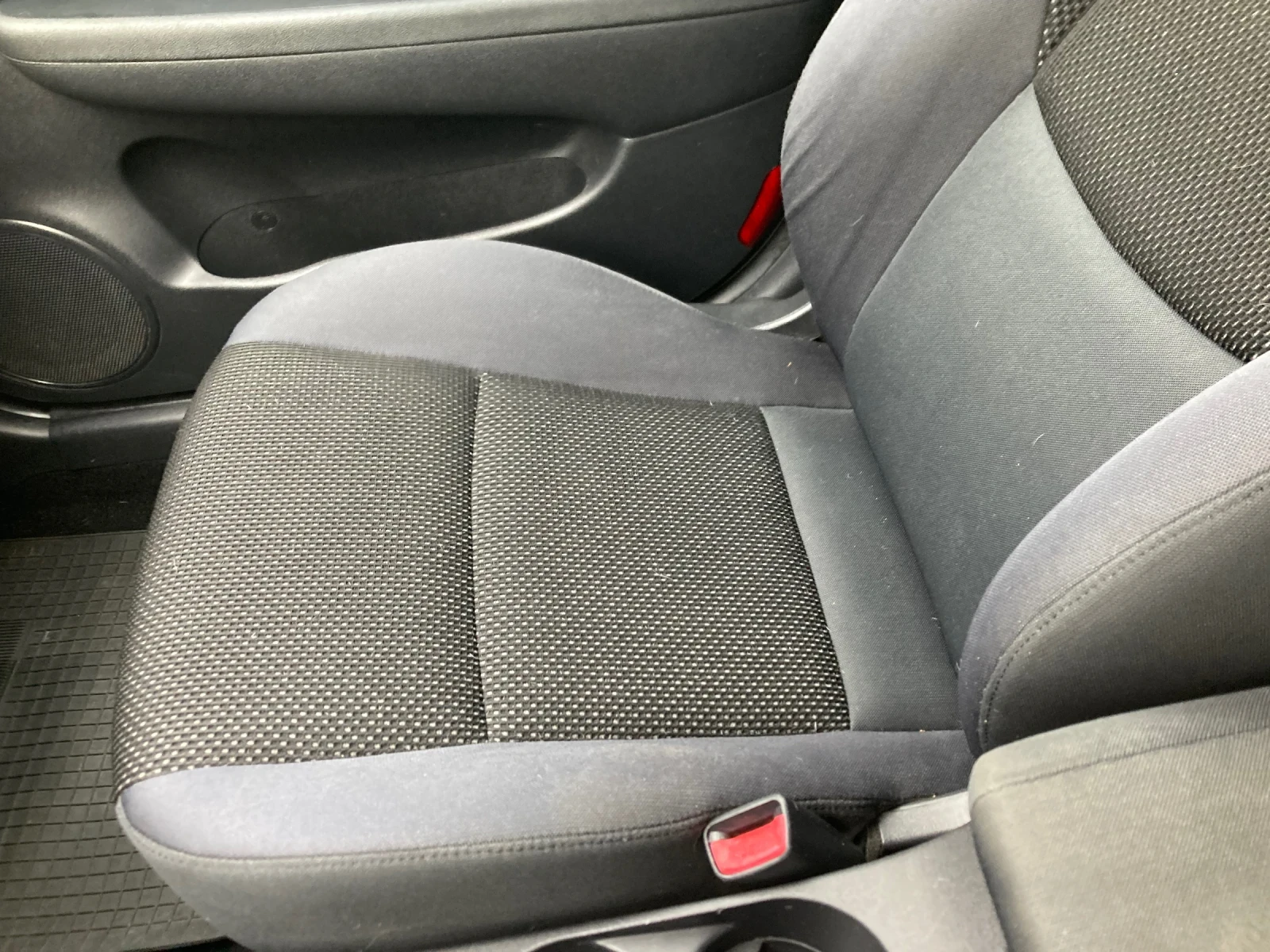 Hyundai I30 1.4 Benzin 109konq Klima Raboti, снимка 13 - Автомобили и джипове - 56054423