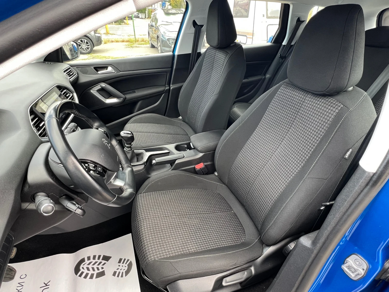 Peugeot 308 1.5 BLUEHDI , снимка 14 - Автомобили и джипове - 56209487