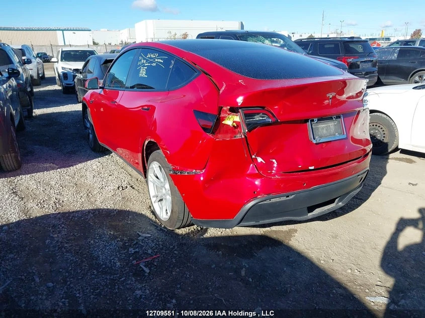 Tesla Model Y Long Range, снимка 3 - Автомобили и джипове - 56571244