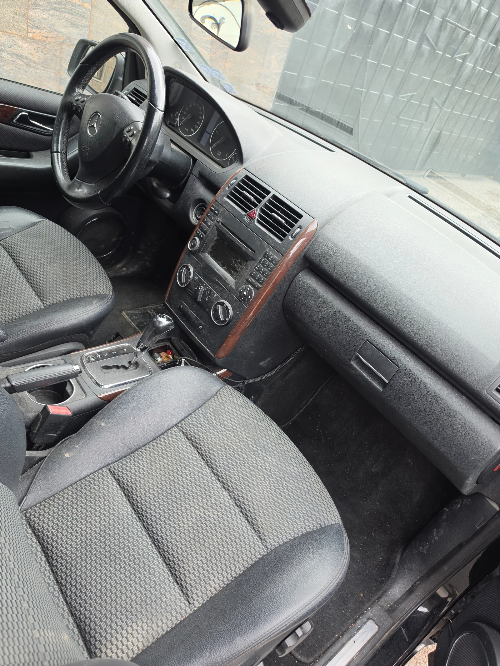 Mercedes-Benz A 180, снимка 12 - Автомобили и джипове - 56680281