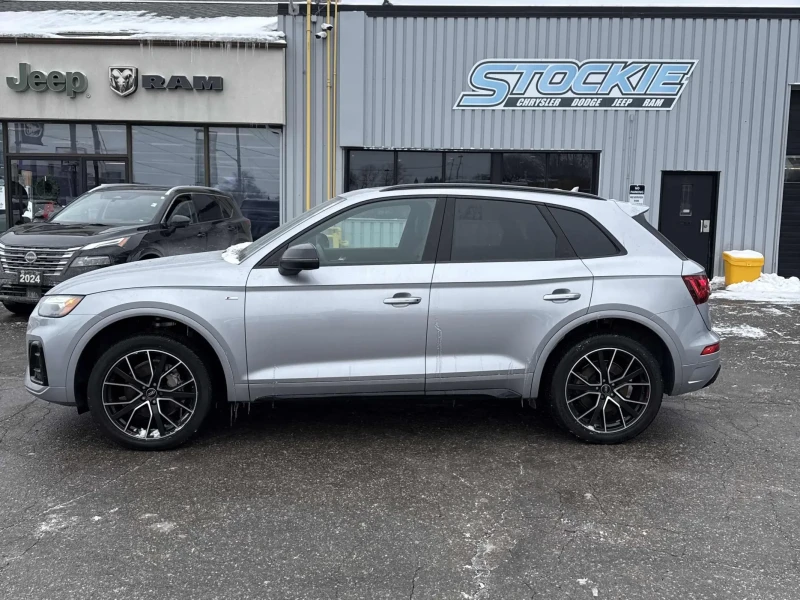 Audi Q5 2.0T* MATRIX* 360КАМЕРА* LANE* ASSIST* ПАНОРАМА* , снимка 3 - Автомобили и джипове - 52965462