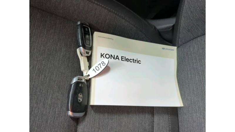 Hyundai Kona 204 hp, снимка 10 - Автомобили и джипове - 53071768