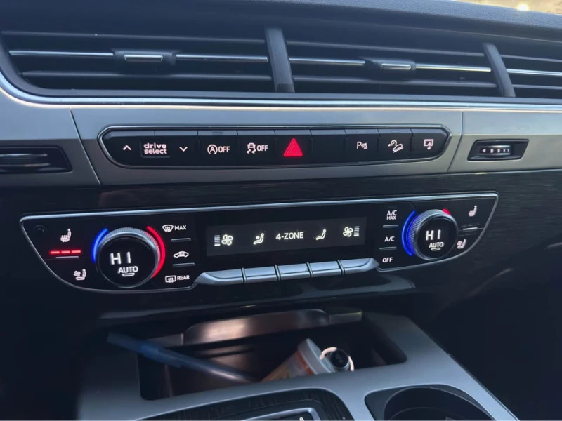 Audi Q7 CARFAX* АВТОФИНАНСИРАНЕ БЕЗ ПЪРВОНАЧАЛНА ВНОСКА, снимка 17 - Автомобили и джипове - 53163217