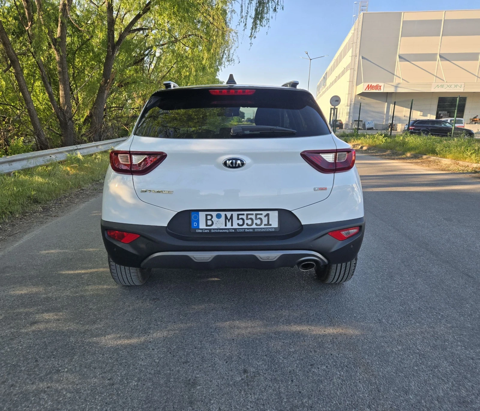 Kia Stonic T- GDI 120kc.- NAVI- CARPLAY- WAZE, снимка 15 - Автомобили и джипове - 54812922