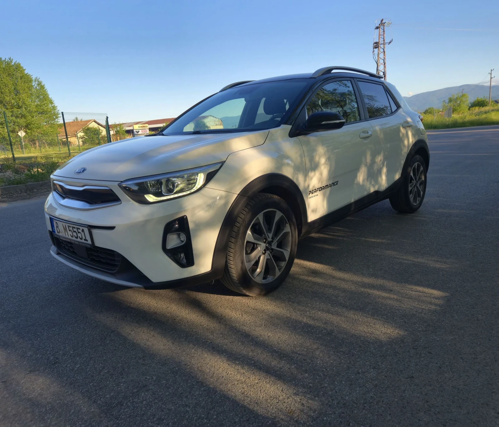 Kia Stonic T- GDI 120kc.- NAVI- CARPLAY- WAZE, снимка 3 - Автомобили и джипове - 54812922