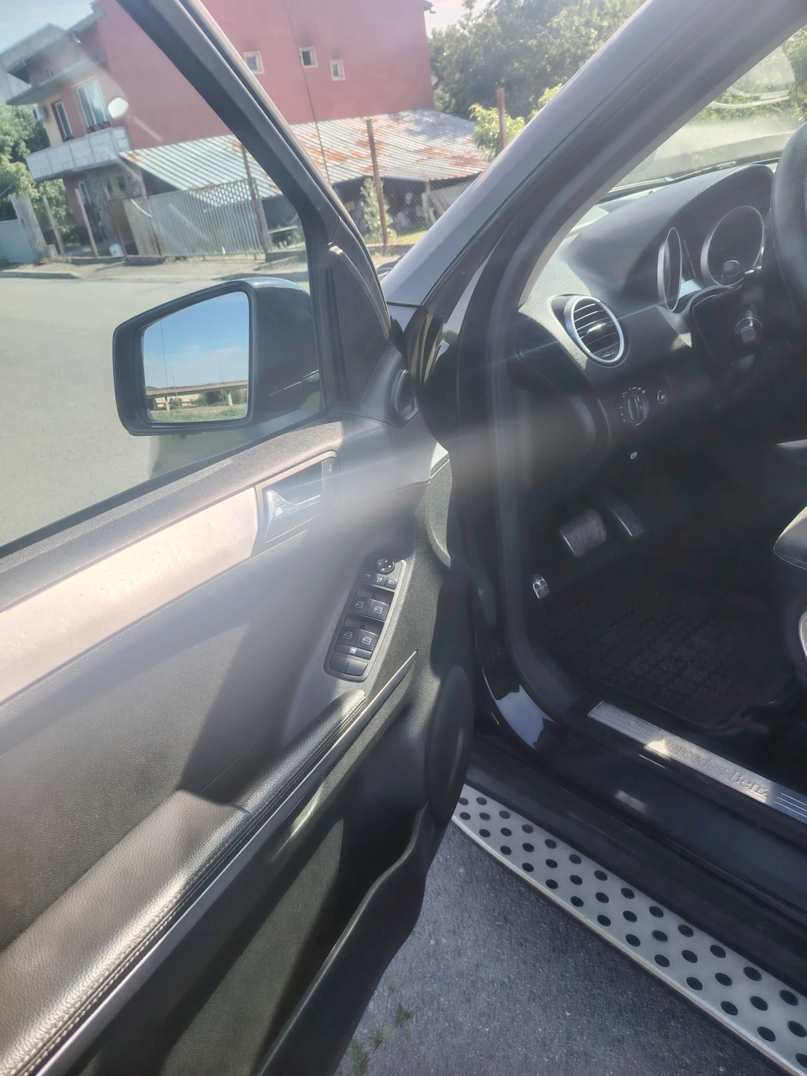 Mercedes-Benz ML 320, снимка 8 - Автомобили и джипове - 55155841