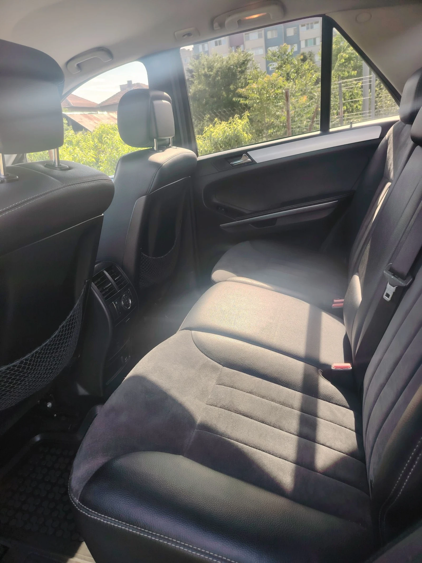 Mercedes-Benz ML 320, снимка 10 - Автомобили и джипове - 55155841