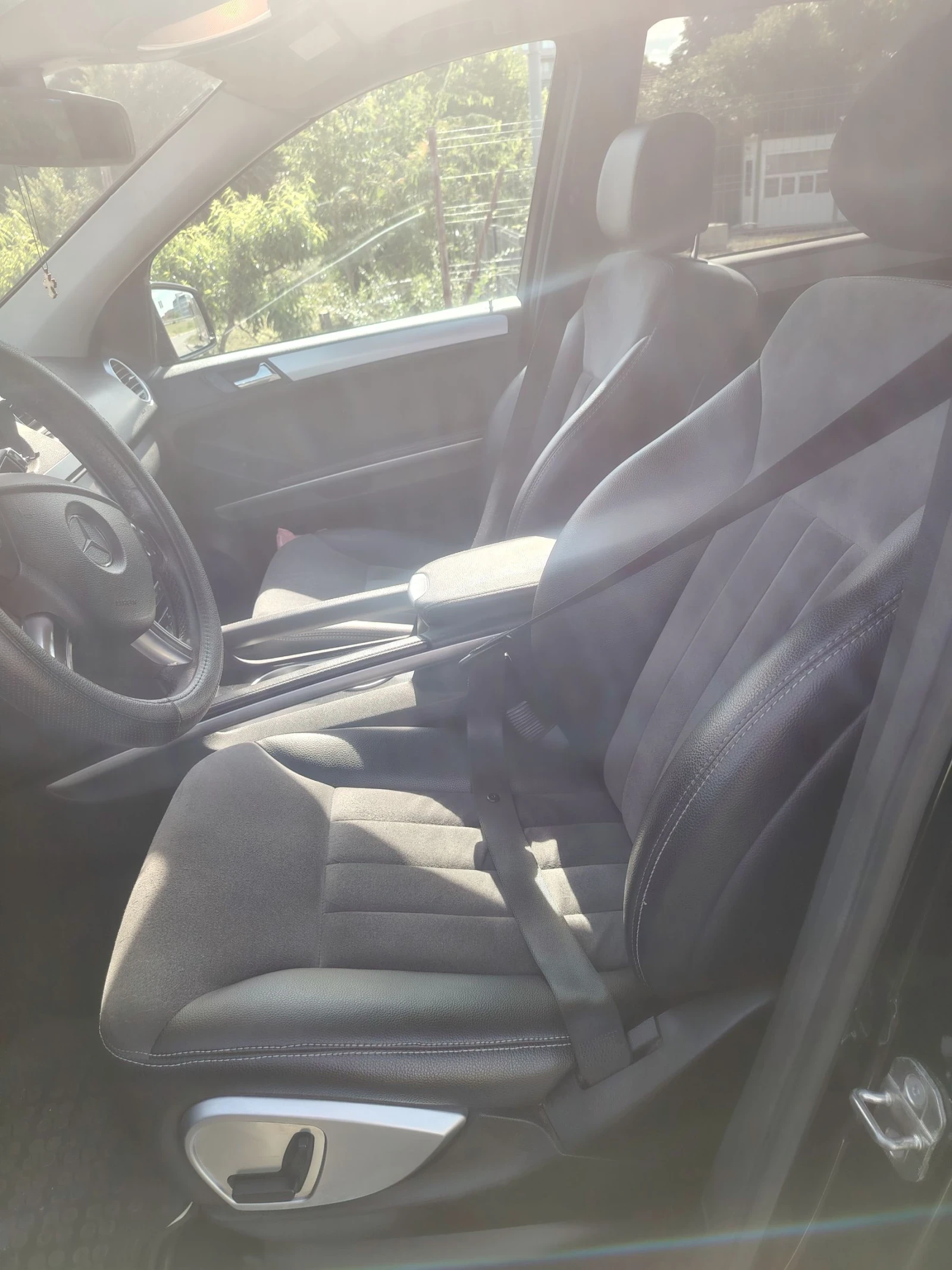 Mercedes-Benz ML 320, снимка 9 - Автомобили и джипове - 55155841