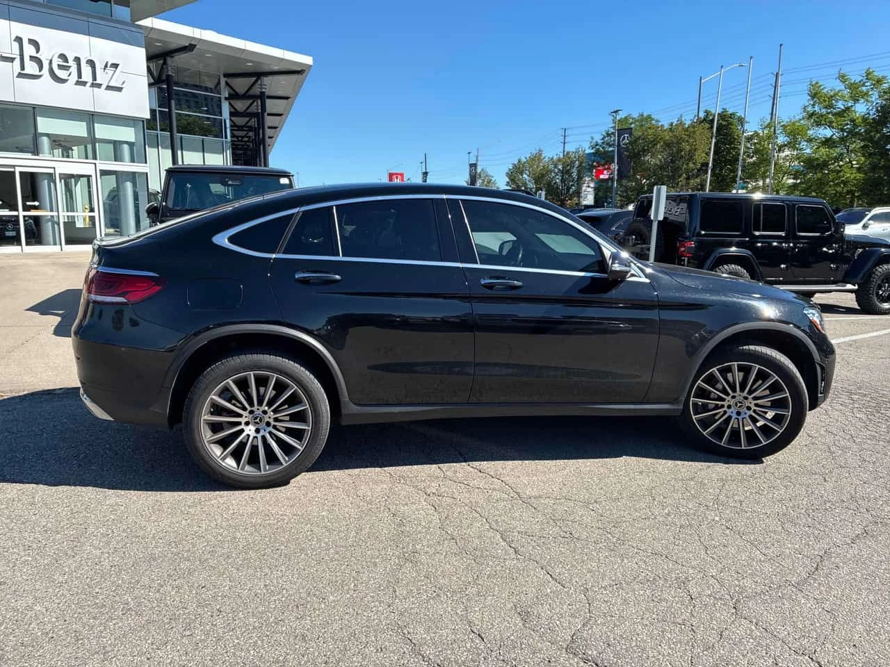 Mercedes-Benz GLC 300 * COUPE * CARFAX * ОТ ПРЕДСТАВИТЕЛСТВО НА МЕРЦЕДЕС, снимка 3 - Автомобили и джипове - 55504325