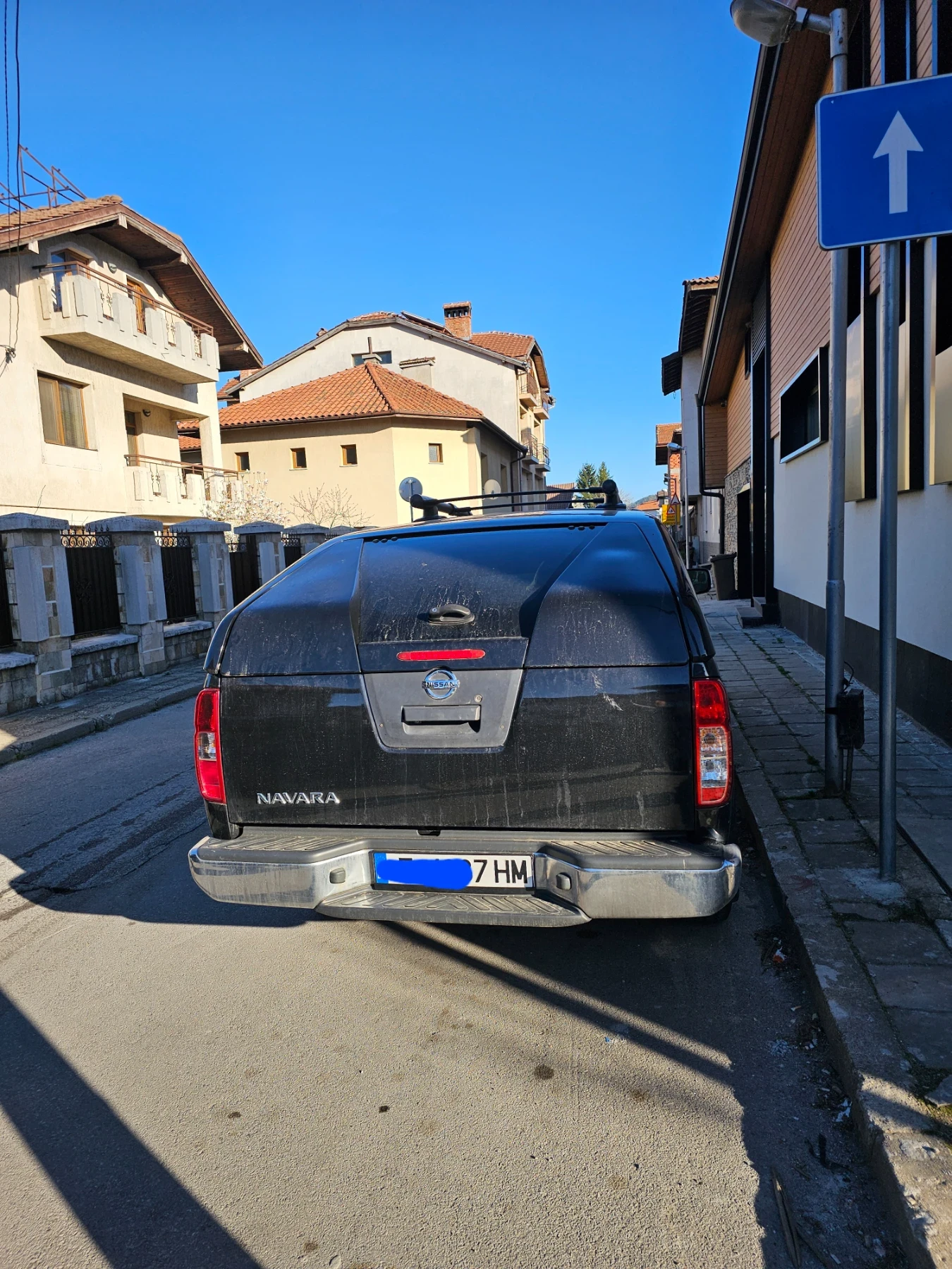 Nissan Navara 3.0 V6, снимка 4 - Автомобили и джипове - 56466486