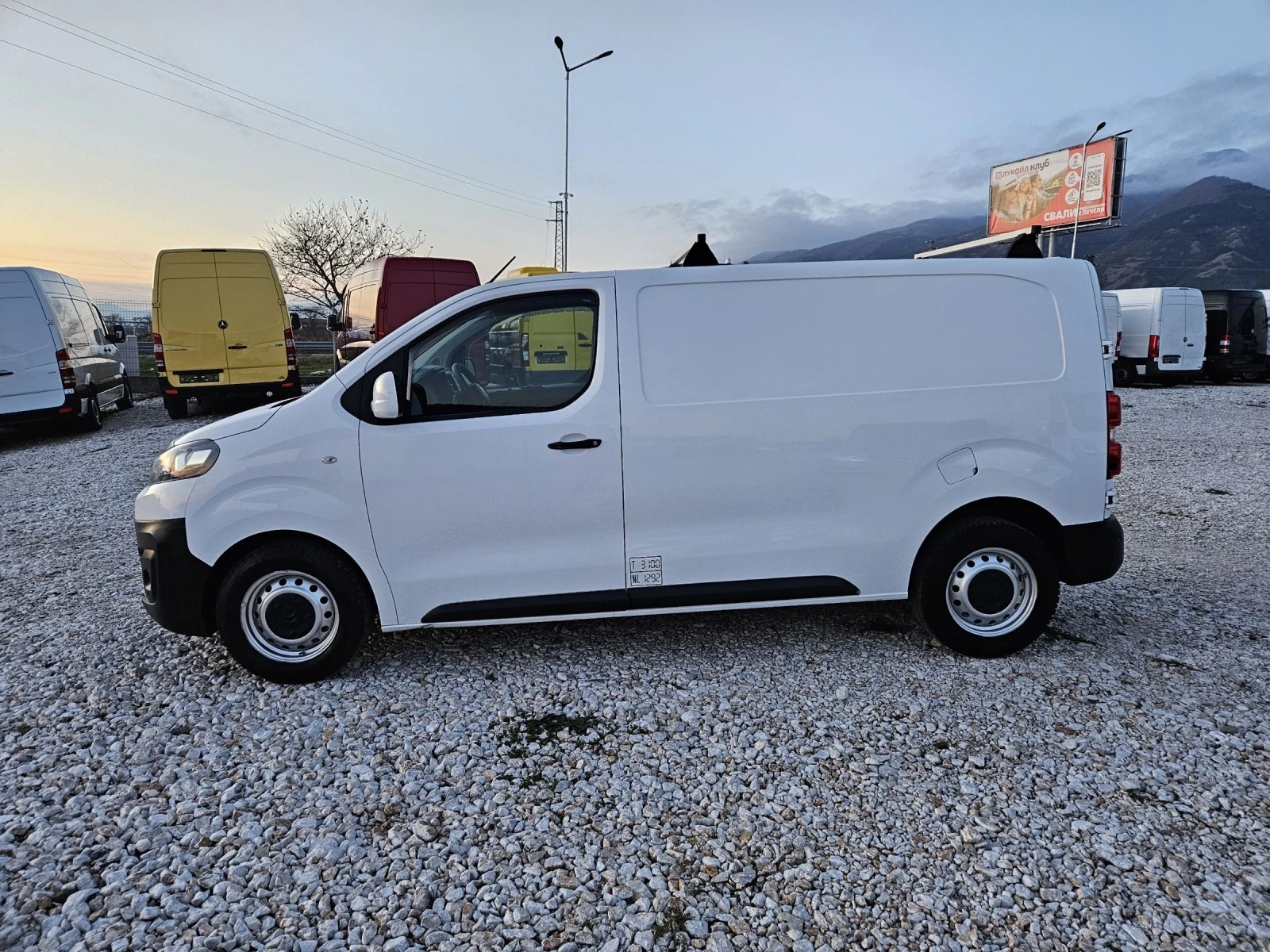 Citroen Jumpy 2.0 HDI - изображение 2