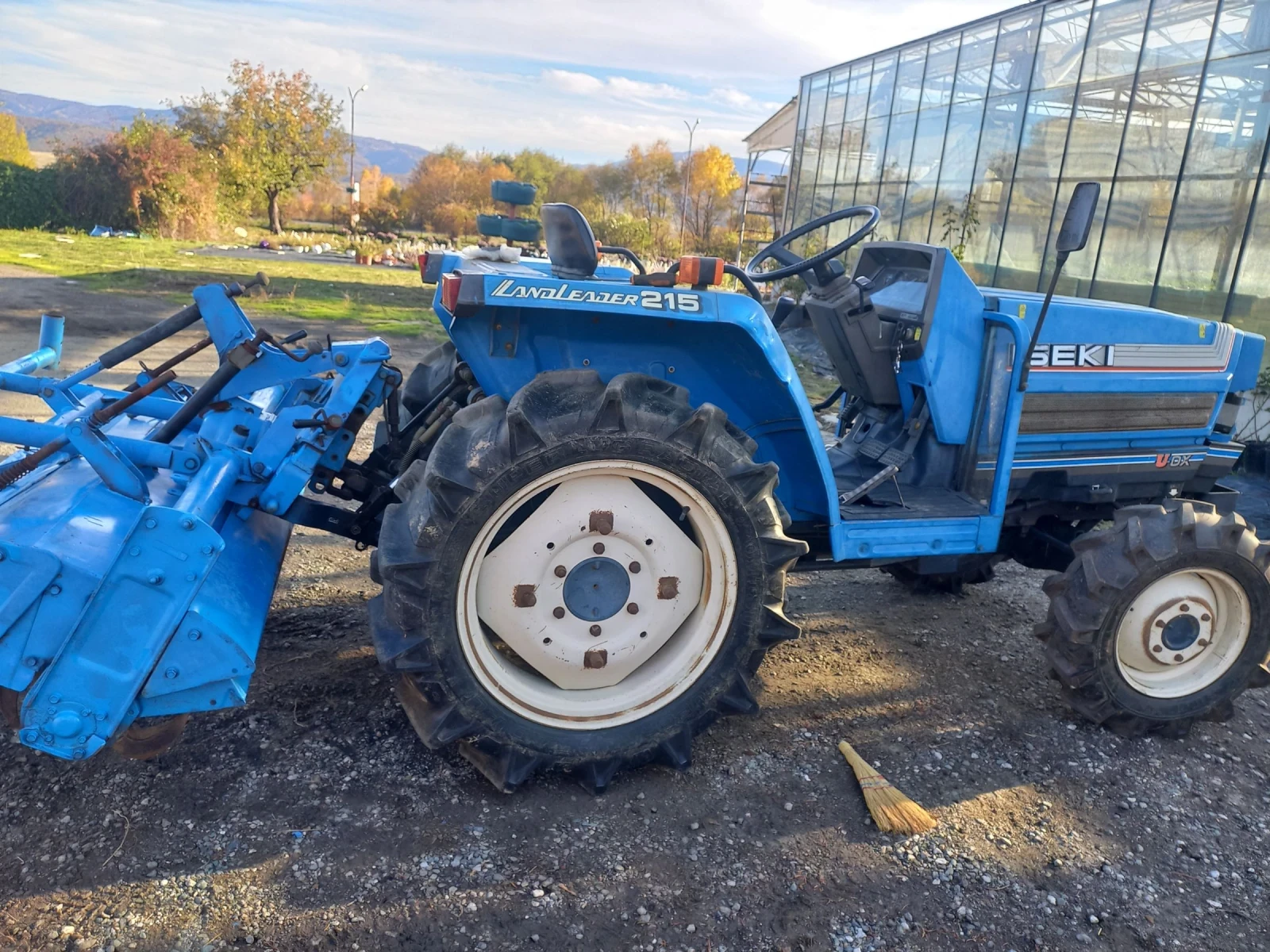  ISEKI | Mobile.bg   3