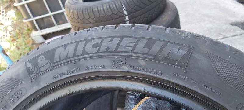 Гуми Летни 245/45R17, снимка 4 - Гуми и джанти - 29887457