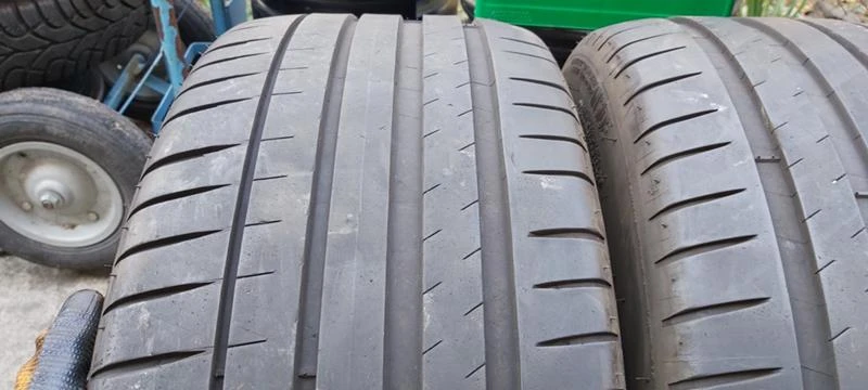 Гуми Летни 245/40R18, снимка 3 - Гуми и джанти - 30582306