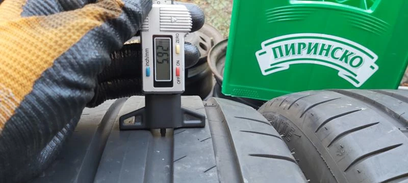 Гуми Летни 245/40R18, снимка 8 - Гуми и джанти - 30582306