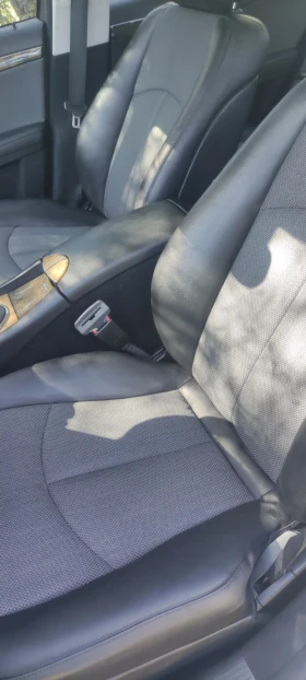 Mercedes-Benz E 220, снимка 10