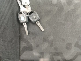 VW Bora 1.6 КЛИМАТРОНИК - 850 € / 1662.46 лв. - 80590158 10