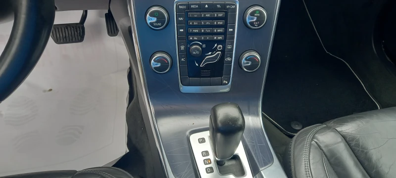 Volvo V60 2.0D-163кс FULL-OCEAN RACE ИЗКЛЮЧИТЕЛО СЕРВИ КНИЖК, снимка 11 - Автомобили и джипове - 15268949