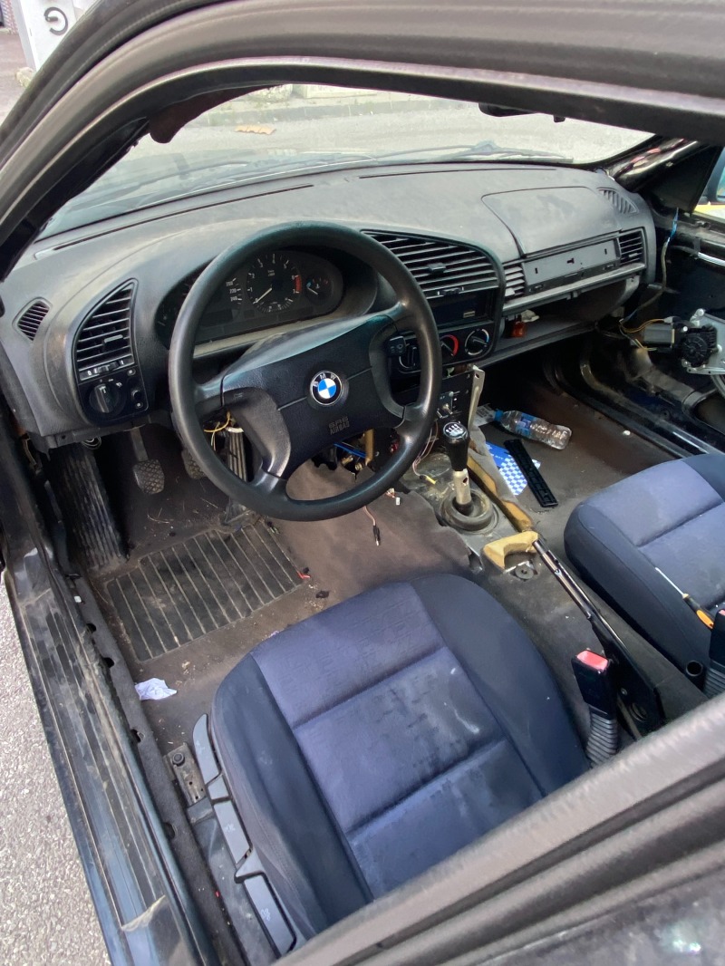 BMW 318 IS 4.44, снимка 16 - Автомобили и джипове - 46427164
