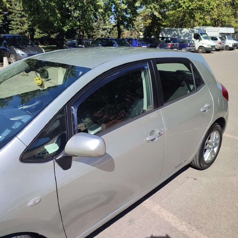 Toyota Auris, снимка 10 - Автомобили и джипове - 46960371