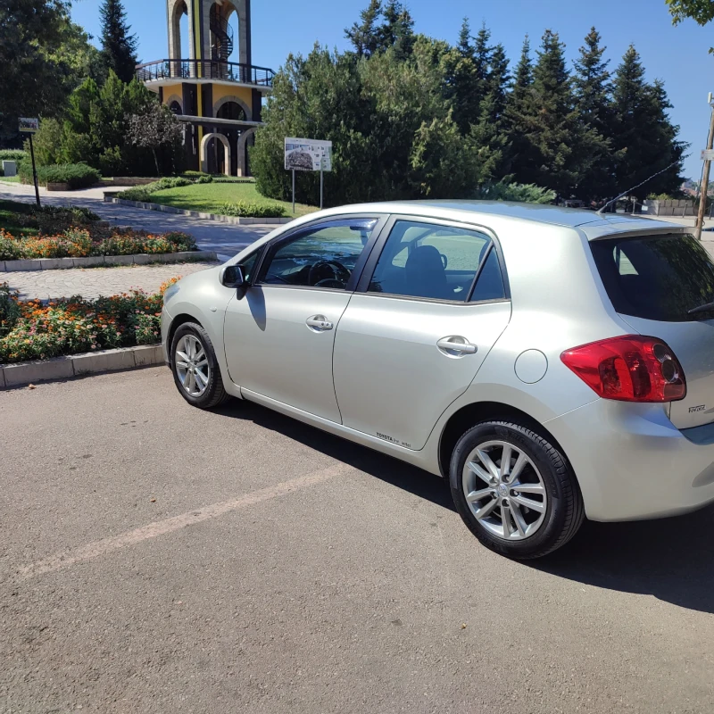 Toyota Auris, снимка 1 - Автомобили и джипове - 46960371