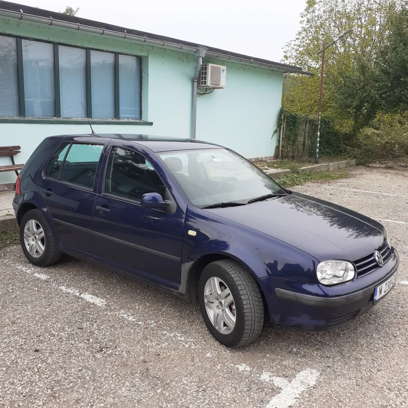 VW Golf, снимка 1 - Автомобили и джипове - 47297752