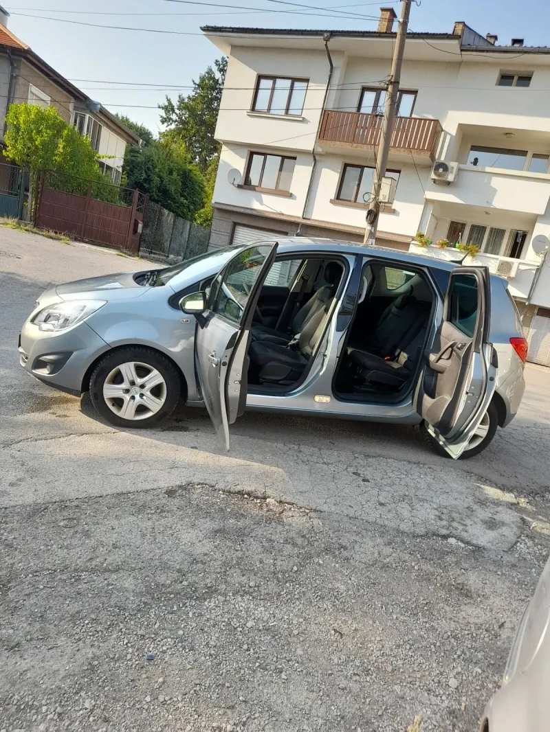 Opel Meriva 1.4 бензин 6скорости Navi, снимка 4 - Автомобили и джипове - 47372058