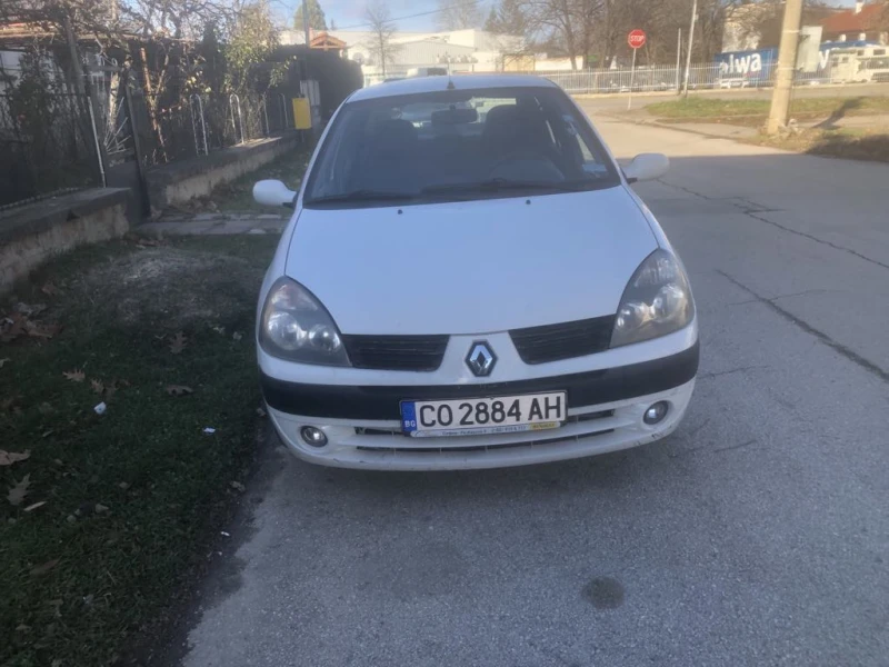 Renault Symbol, снимка 2 - Автомобили и джипове - 48366598