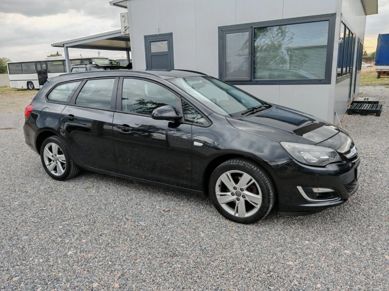 Opel Astra КАТО НОВА , снимка 9 - Автомобили и джипове - 48661224