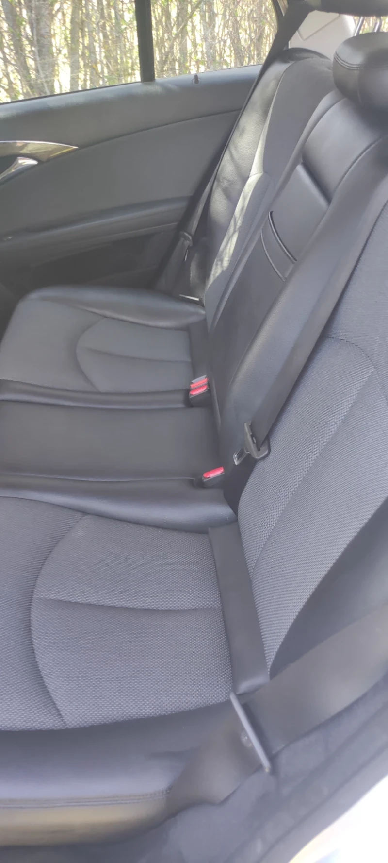 Mercedes-Benz E 220, снимка 7 - Автомобили и джипове - 52258918