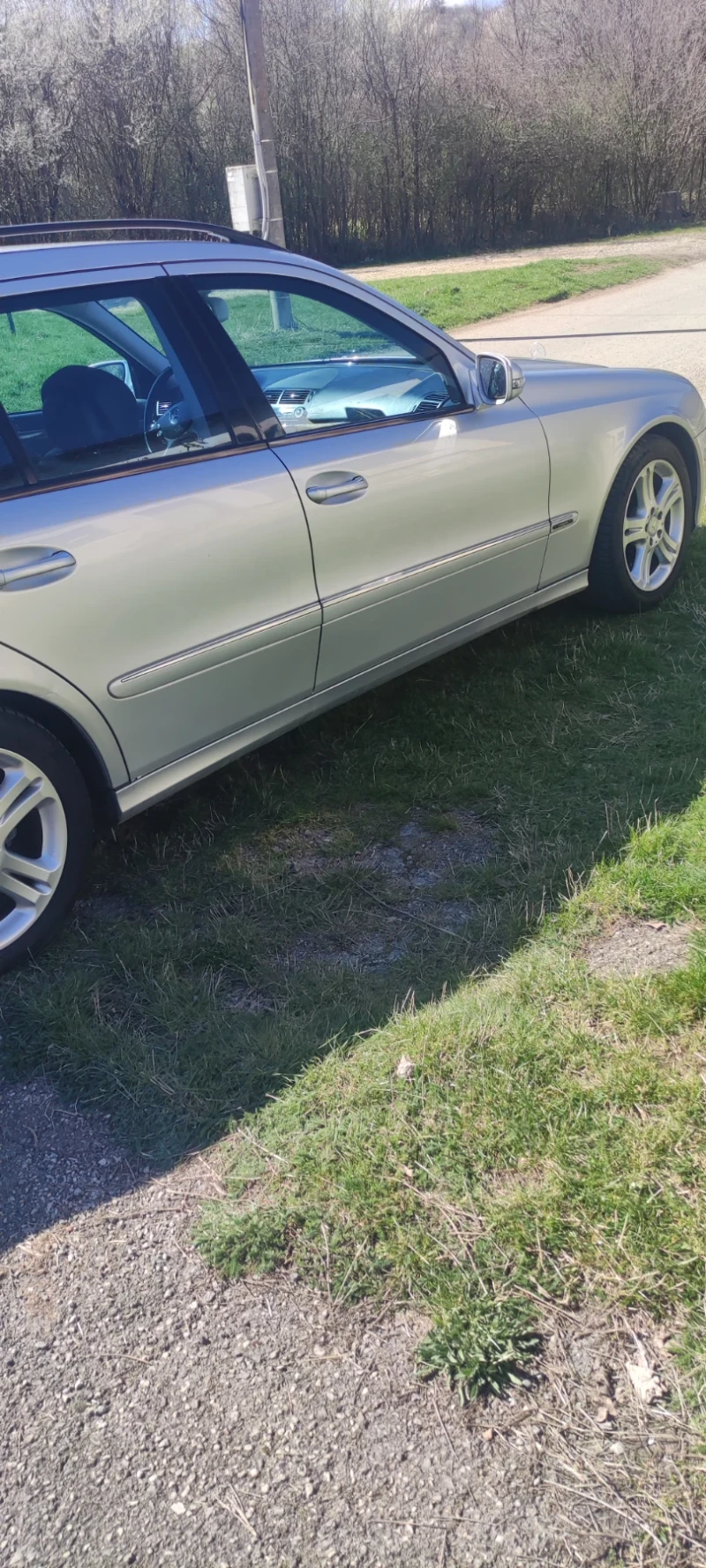 Mercedes-Benz E 220, снимка 4 - Автомобили и джипове - 52258918