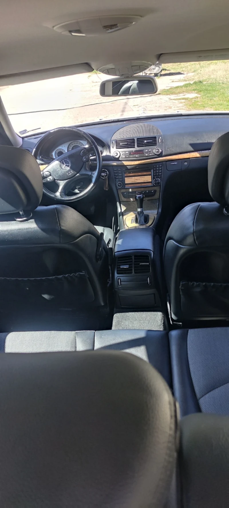 Mercedes-Benz E 220, снимка 13 - Автомобили и джипове - 52258918