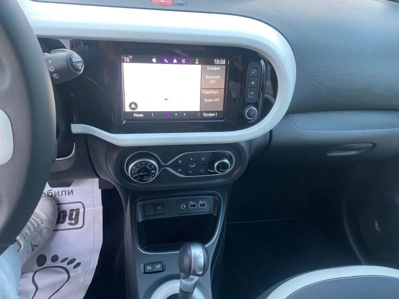 Renault Twingo 22kwh Като нова, снимка 12 - Автомобили и джипове - 52067764