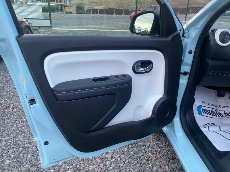 Renault Twingo 22kwh Като нова, снимка 10 - Автомобили и джипове - 52067764