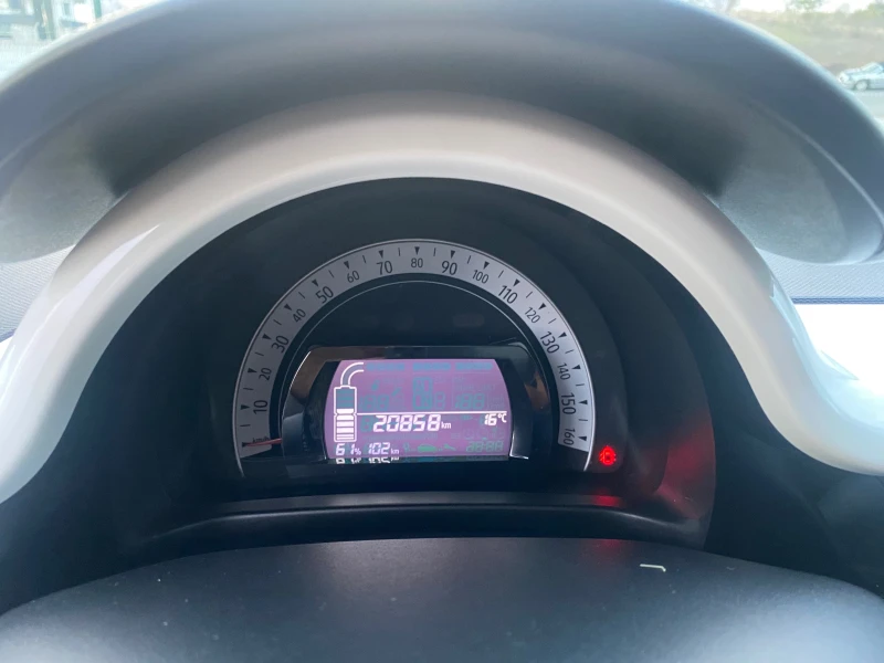 Renault Twingo 22kwh Като нова, снимка 11 - Автомобили и джипове - 52067764
