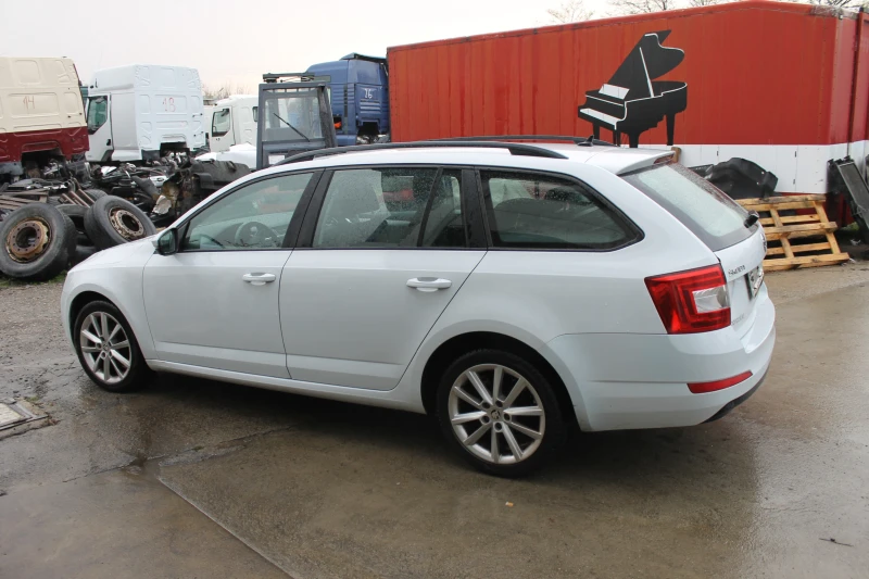 Skoda Octavia ЗА ЧАСТИ, ИТАЛИЯ, НОВ ВНОС, снимка 4 - Автомобили и джипове - 52365210