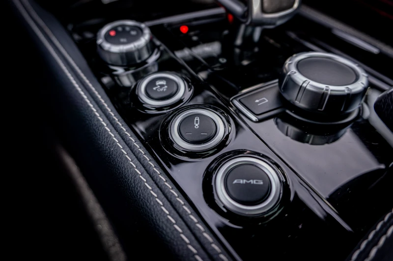 Mercedes-Benz CLS 63 AMG S 4matic, снимка 8 - Автомобили и джипове - 52824911