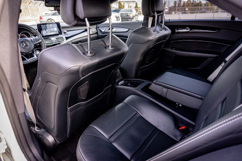 Mercedes-Benz CLS 63 AMG S 4matic, снимка 12 - Автомобили и джипове - 52824911