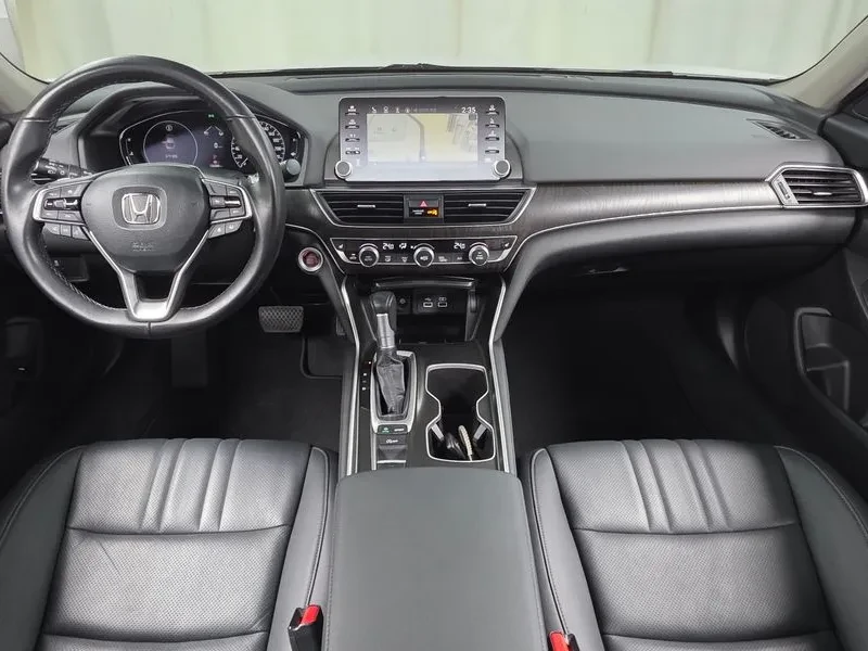 Honda Accord 1.5 Turbo, снимка 7 - Автомобили и джипове - 55738901