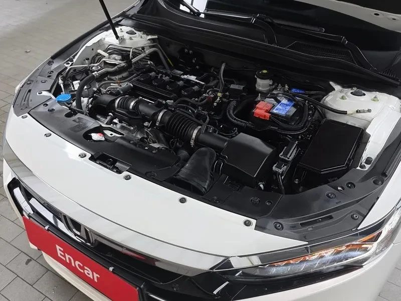 Honda Accord 1.5 Turbo, снимка 6 - Автомобили и джипове - 55738901