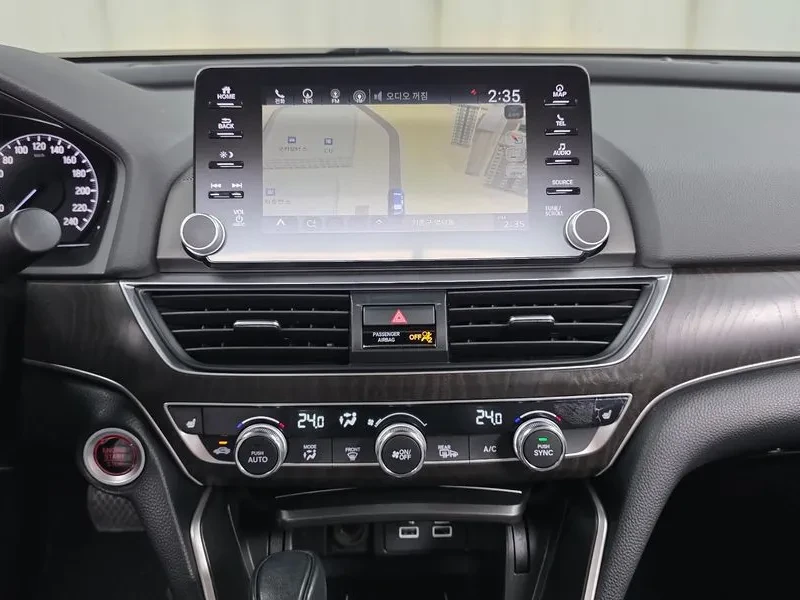 Honda Accord 1.5 Turbo, снимка 13 - Автомобили и джипове - 55738901